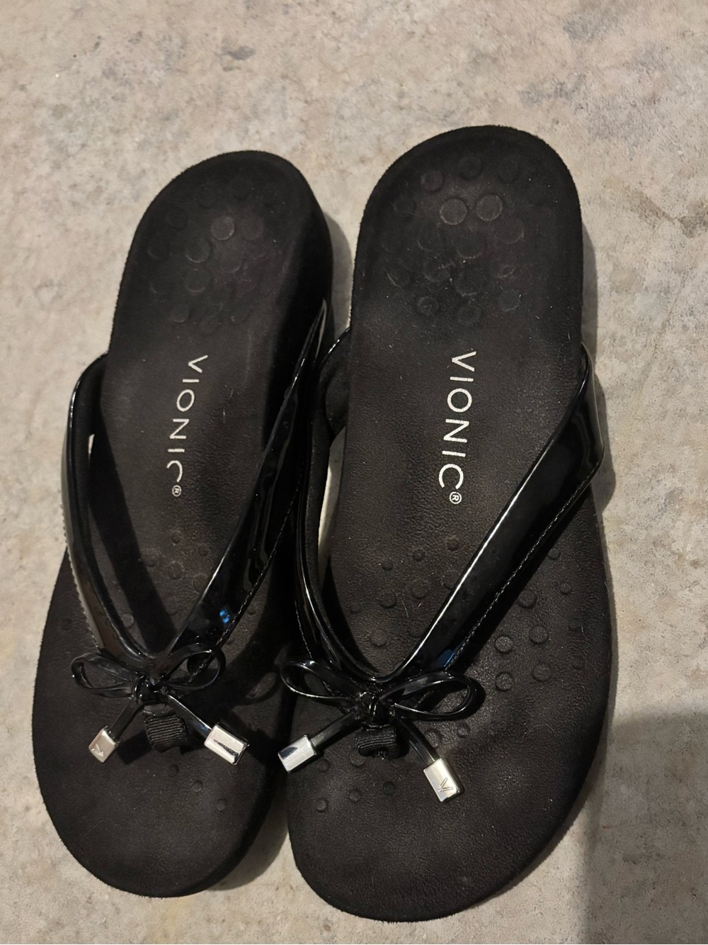 Vionic Women's Black Sandals